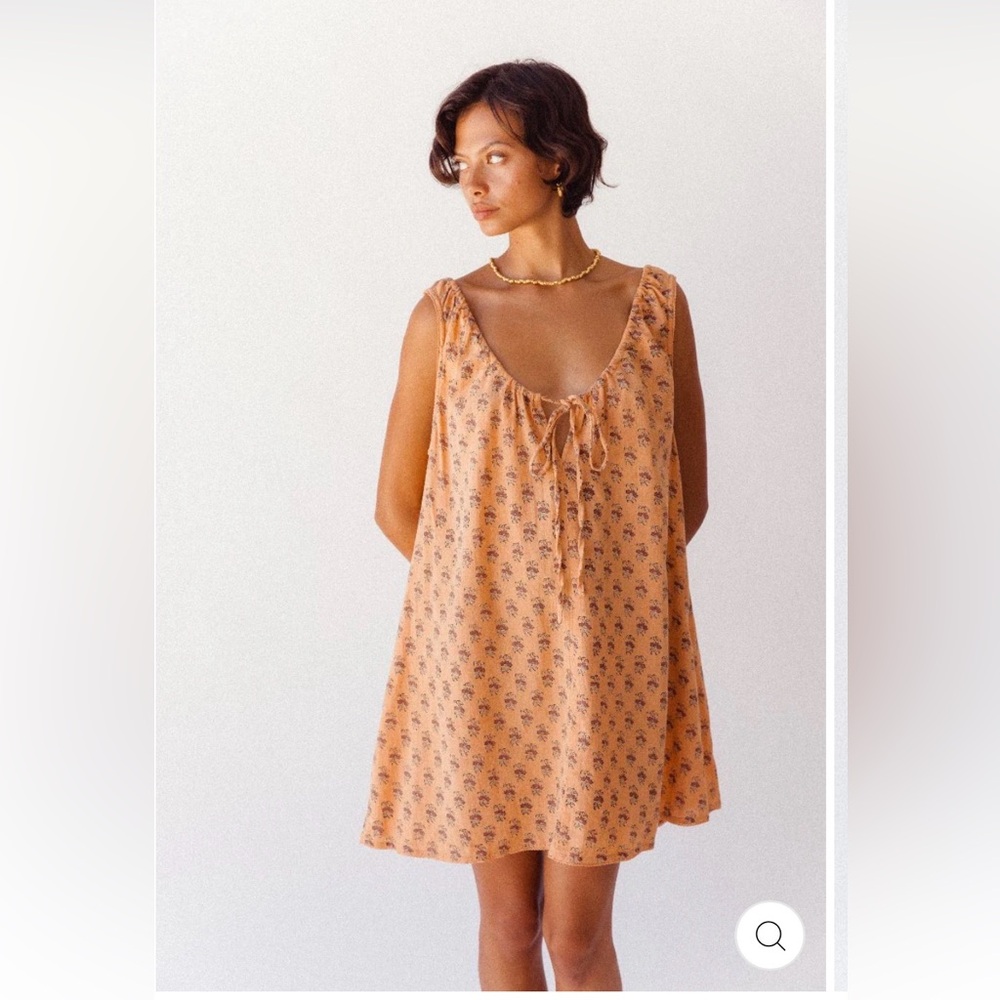 Daughters of India Floral Print Sleeveless dress - peach